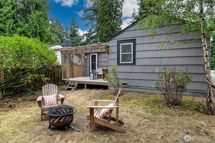 Property photo for 13753 Ashworth Avenue N, Seattle photo 15