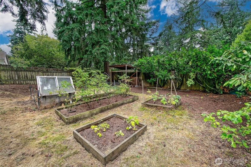 Property photo for 13753 Ashworth Avenue N, Seattle photo 19
