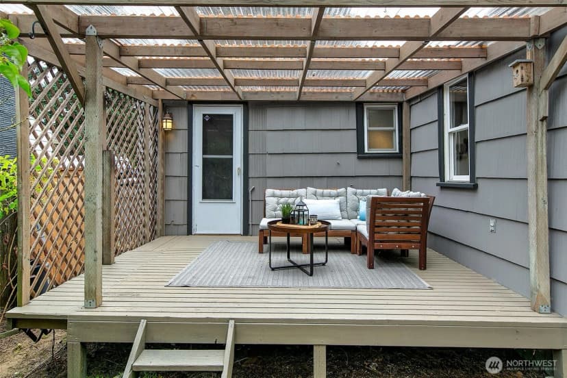 Property photo for 13753 Ashworth Avenue N, Seattle photo 14