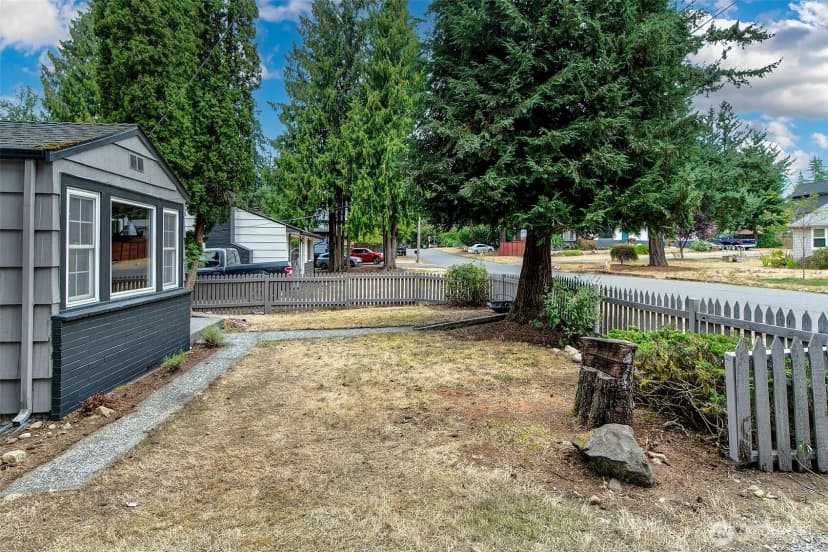 Property photo for 13753 Ashworth Avenue N, Seattle photo 21