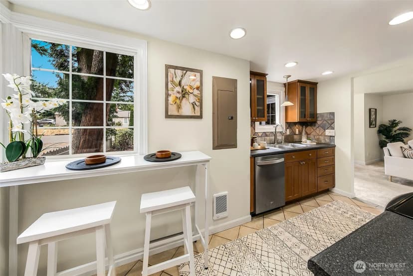 Property photo for 13753 Ashworth Avenue N, Seattle photo 9