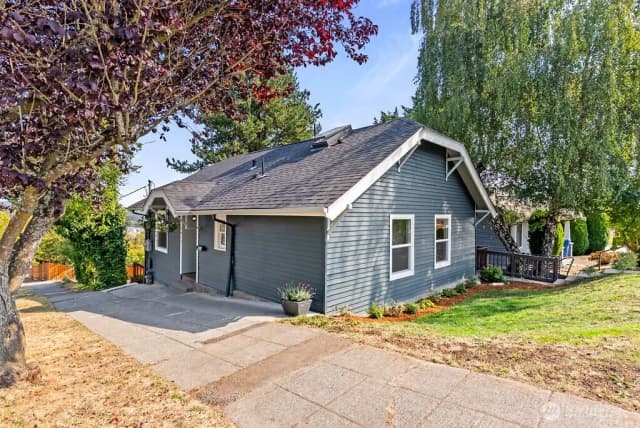 Property photo for 3817 Sw Dakota Street, Seattle photo 4