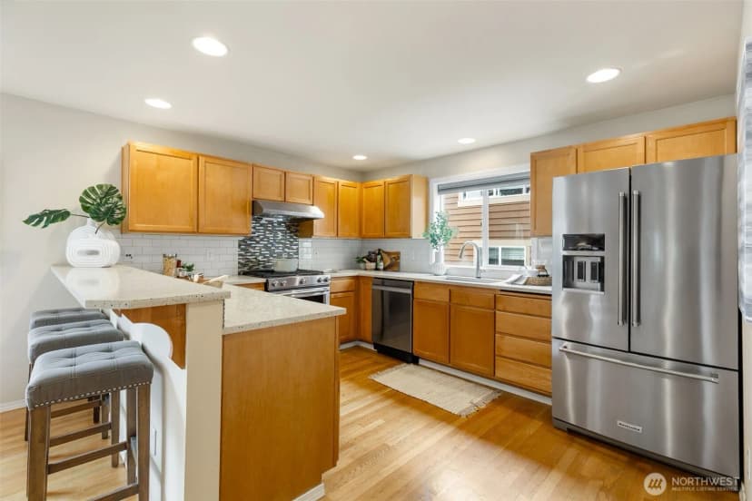 Property photo for 11209 Greenwood Avenue N #a, Seattle photo 12