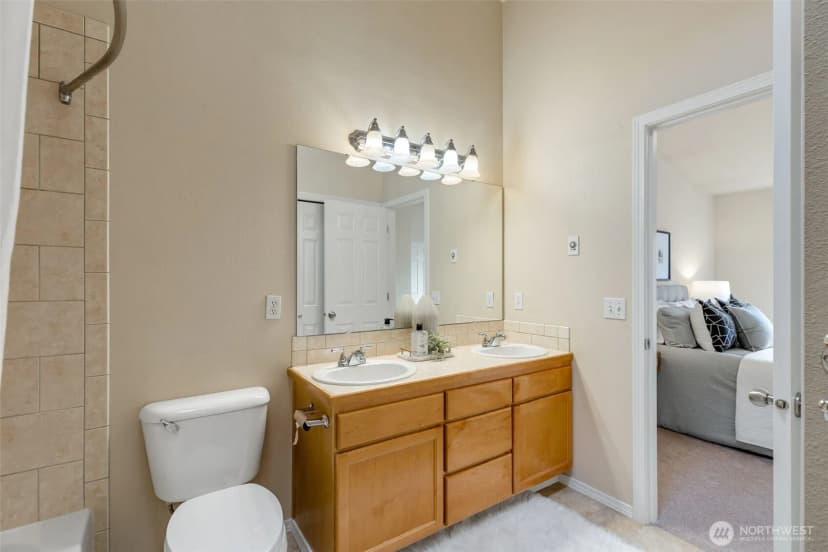 Property photo for 11209 Greenwood Avenue N #a, Seattle photo 25