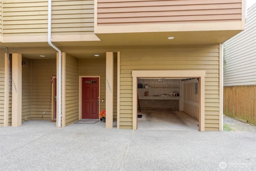 Property photo for 11209 Greenwood Avenue N #a, Seattle photo 30