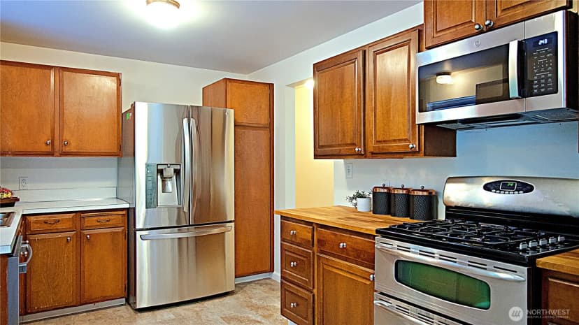 Property photo for 16 234th Place Se, Bothell photo 8