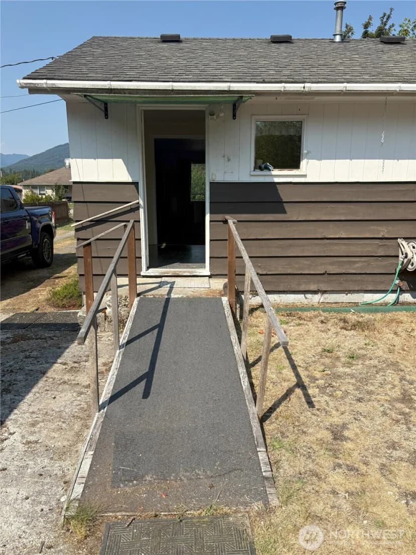 Property photo for 1005 Alvord Street, Darrington photo 11