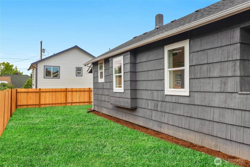 Property photo for 1602 Baker Avenue, Everett photo 18