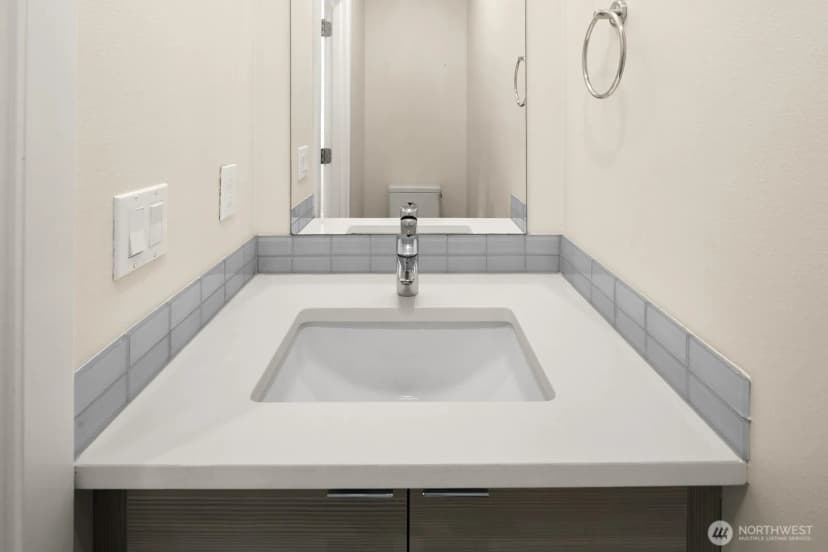 Property photo for 6400 28th Avenue Nw, Seattle photo 23