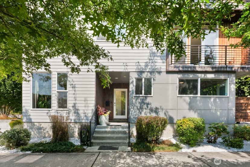 Property photo for 6400 28th Avenue Nw, Seattle photo 2
