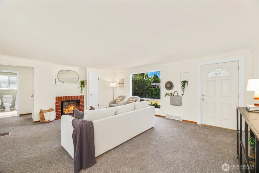 Property photo for 11252 12th Avenue Sw, Seattle photo 5