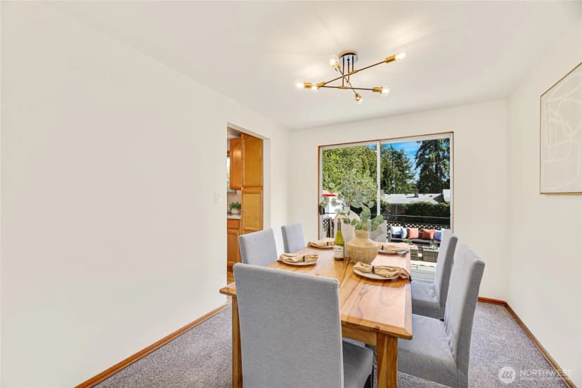 Property photo for 11252 12th Avenue Sw, Seattle photo 8