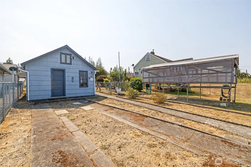 Property photo for 414 E Lopez Avenue, Port Angeles photo 3