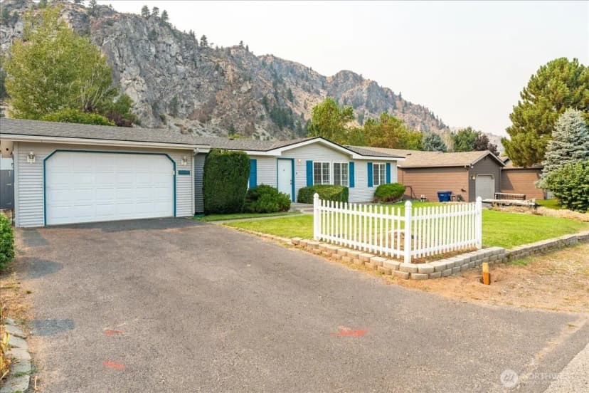Property photo for 14904 Golden Delicious Street, Entiat photo 2