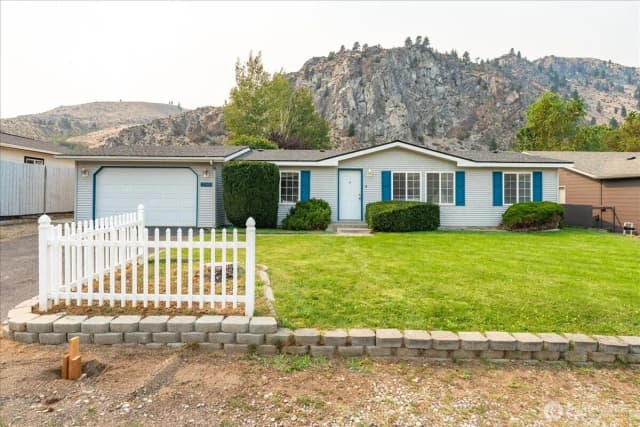Property photo for 14904 Golden Delicious Street, Entiat