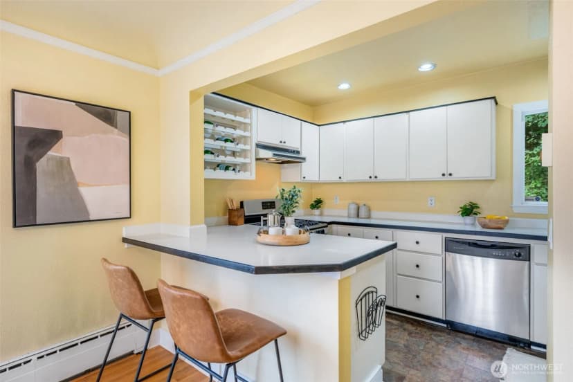 Property photo for 2524 12th Avenue W, Seattle photo 18