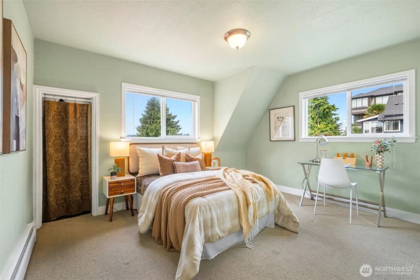 Property photo for 2524 12th Avenue W, Seattle photo 16