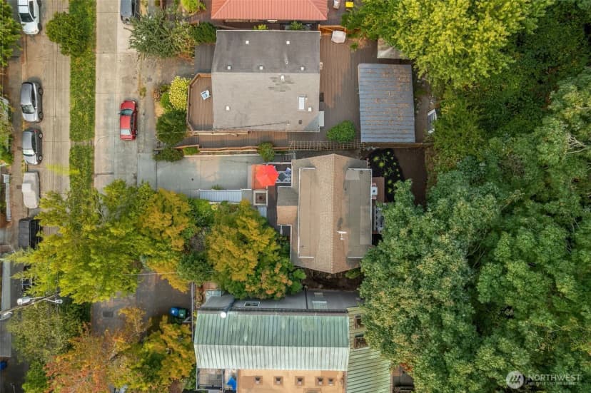 Property photo for 2524 12th Avenue W, Seattle photo 31