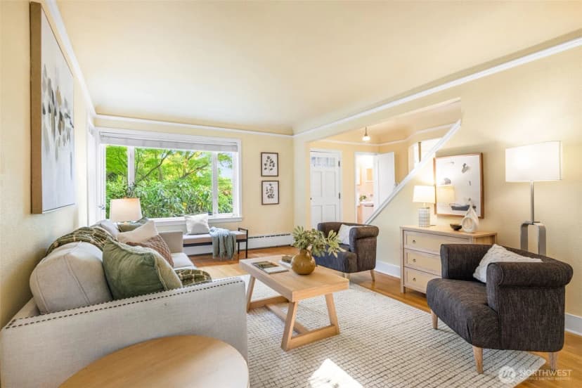 Property photo for 2524 12th Avenue W, Seattle photo 4