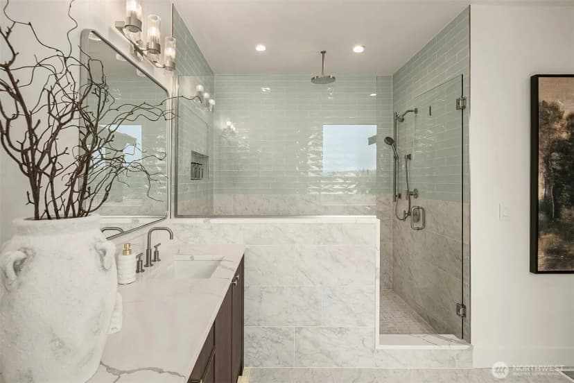 Property photo for 1822 100th Ave Ne, Bellevue photo 20