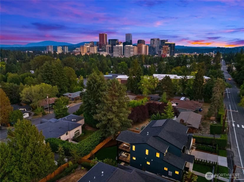 Property photo for 1822 100th Ave Ne, Bellevue photo 3