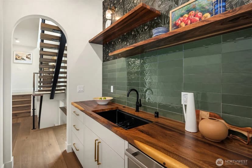 Property photo for 2029 42nd Avenue E, Seattle photo 15