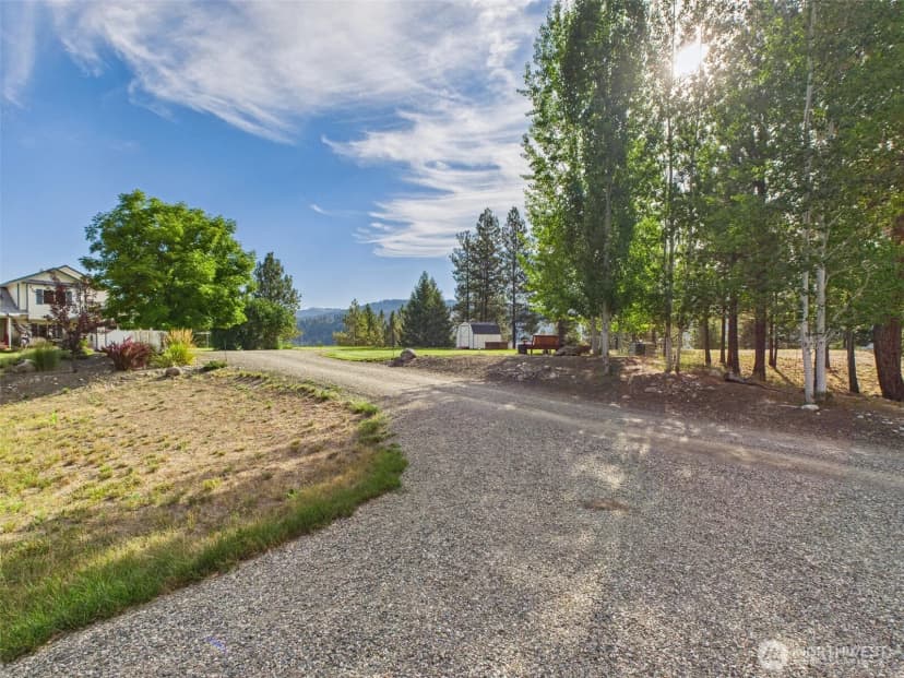 Property photo for 154 W Curlew Lake Road, Republic photo 24