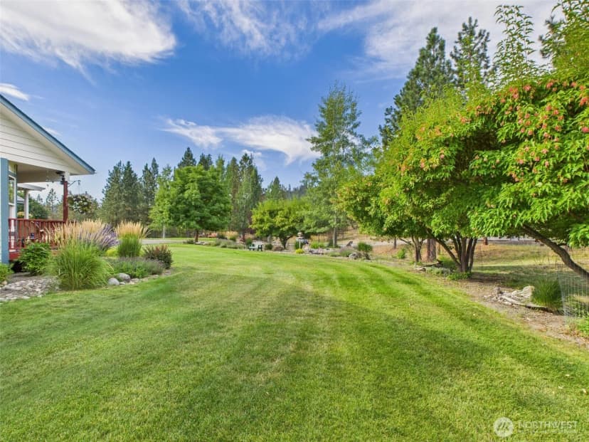 Property photo for 154 W Curlew Lake Road, Republic photo 27