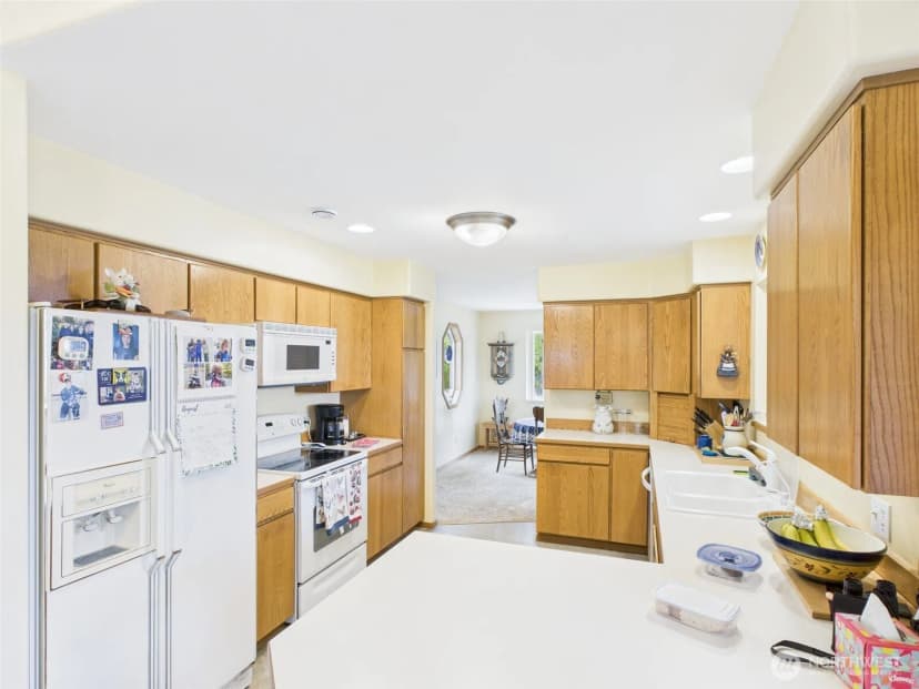 Property photo for 154 W Curlew Lake Road, Republic photo 9