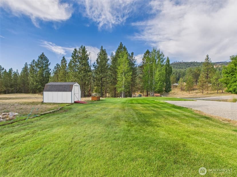 Property photo for 154 W Curlew Lake Road, Republic photo 28