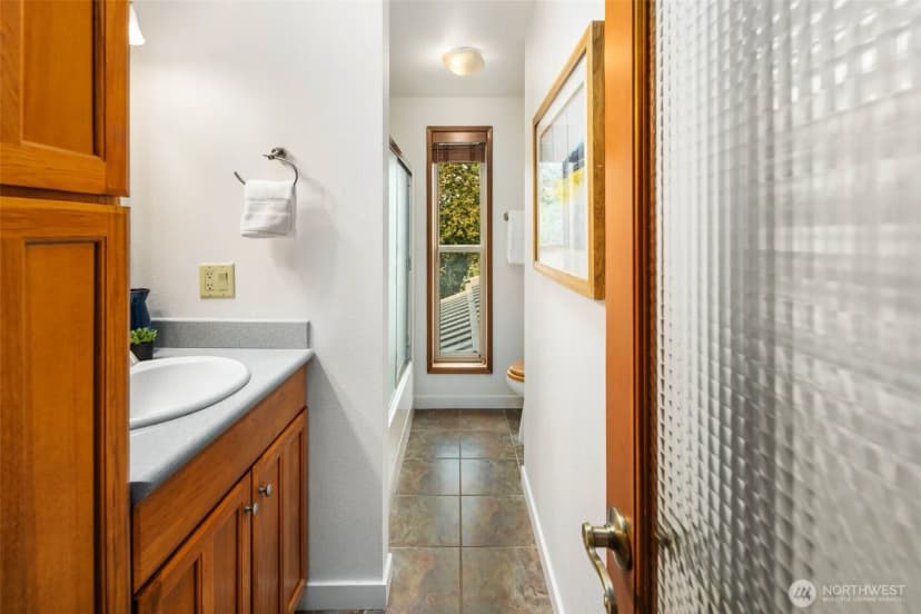 Property photo for 23601 160th Avenue Se, Kent photo 19