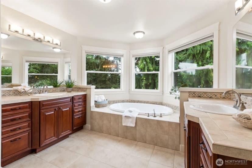 Property photo for 127 Sw 186th Street, Normandy Park photo 18