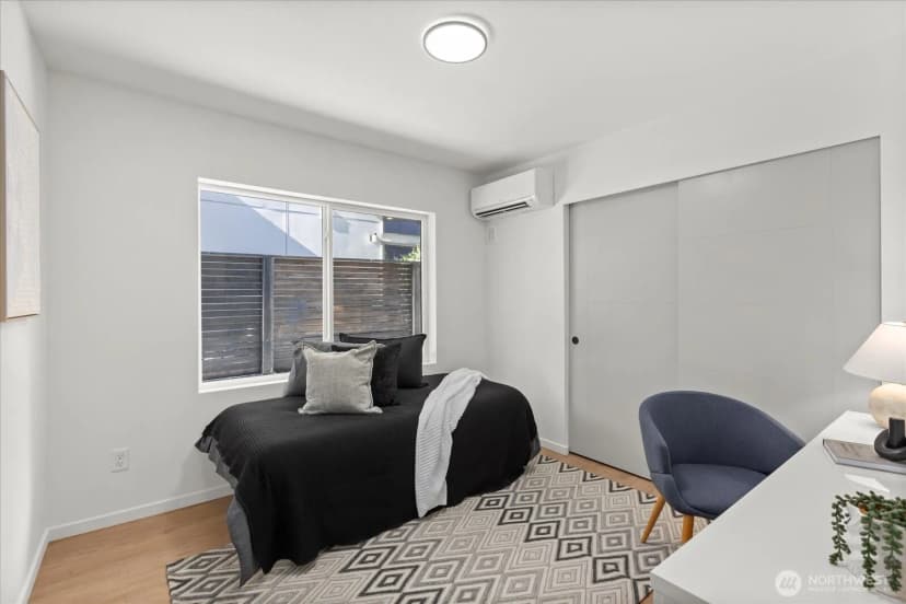 Property photo for 918 28th Avenue S #c, Seattle photo 10