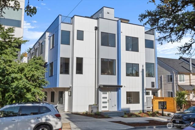 Property photo for 918 28th Avenue S #c, Seattle