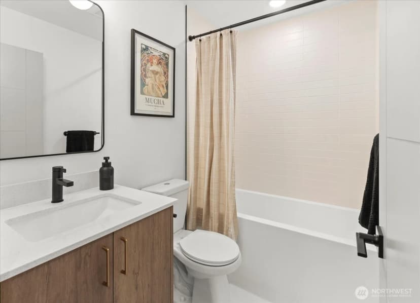 Property photo for 918 28th Avenue S #c, Seattle photo 12