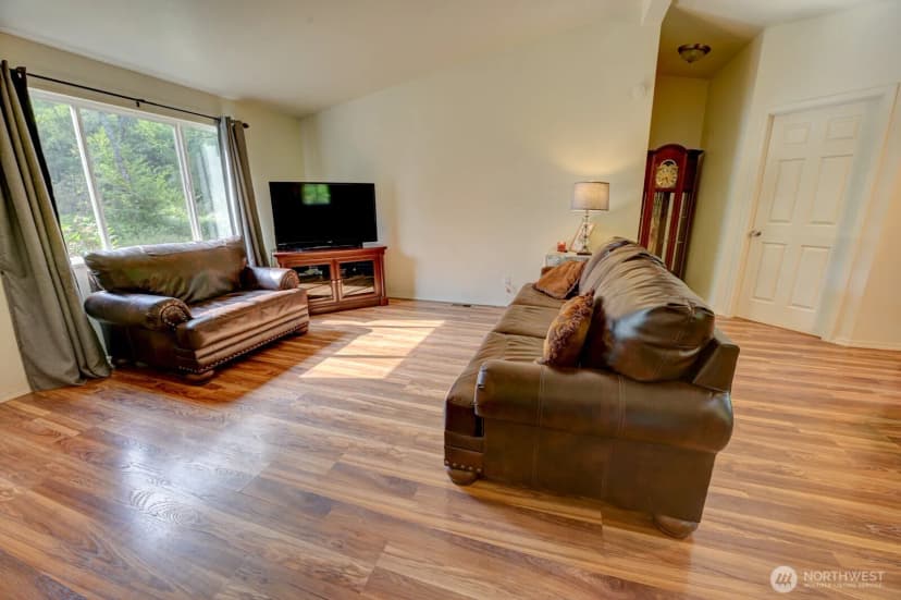 Property photo for 5315 Whiteman Road Sw, Longbranch photo 9