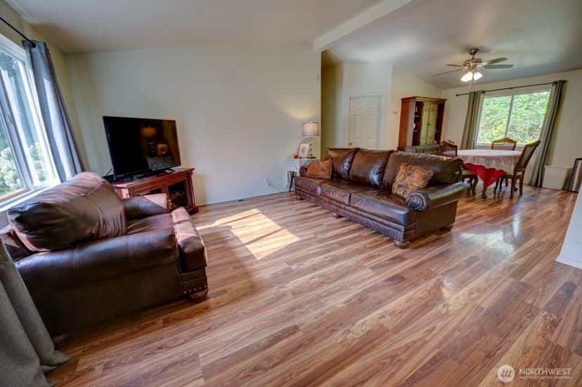 Property photo for 5315 Whiteman Road Sw, Longbranch photo 8