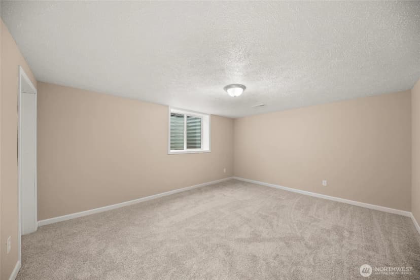 Property photo for 10718 E 18th Ave, Spokane Valley photo 21