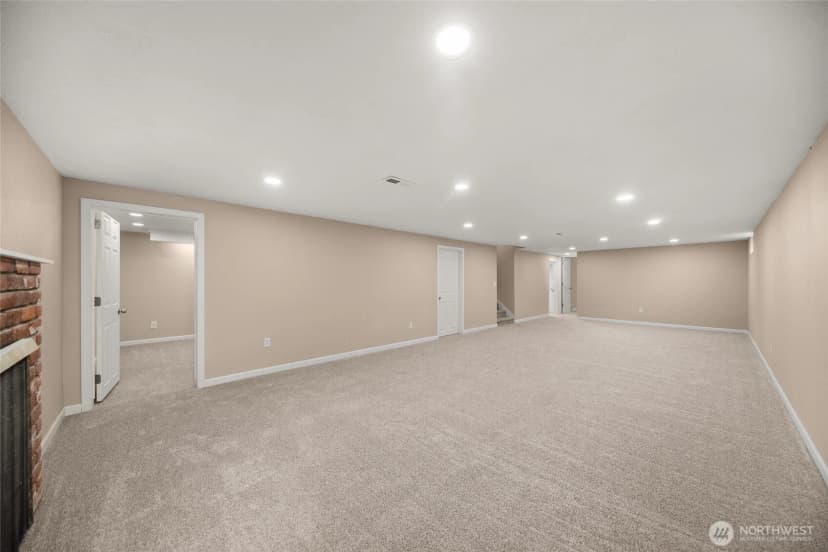 Property photo for 10718 E 18th Ave, Spokane Valley photo 18