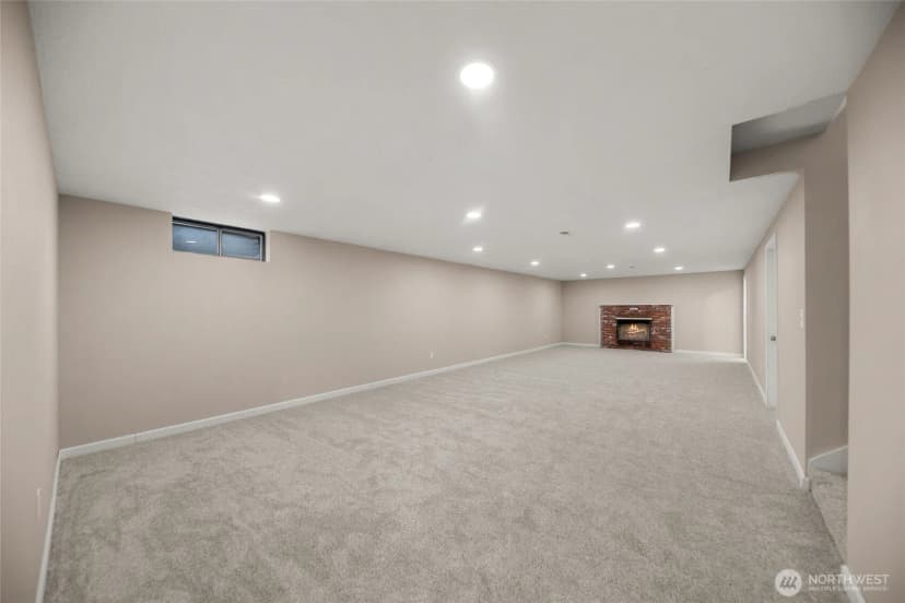 Property photo for 10718 E 18th Ave, Spokane Valley photo 17