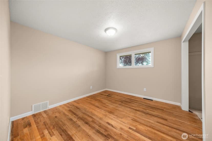 Property photo for 10718 E 18th Ave, Spokane Valley photo 15