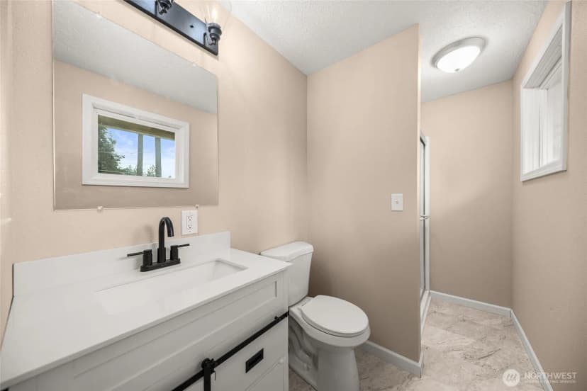 Property photo for 10718 E 18th Ave, Spokane Valley photo 12