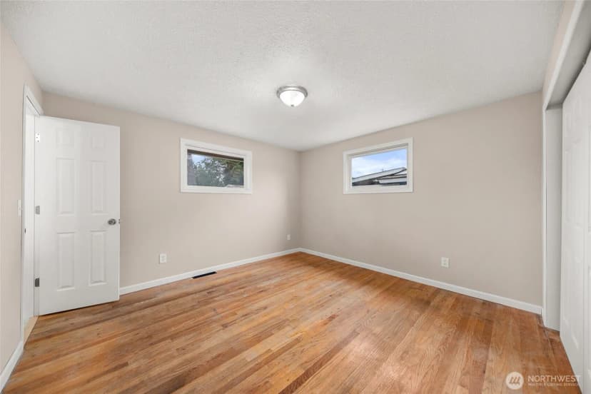Property photo for 10718 E 18th Ave, Spokane Valley photo 11
