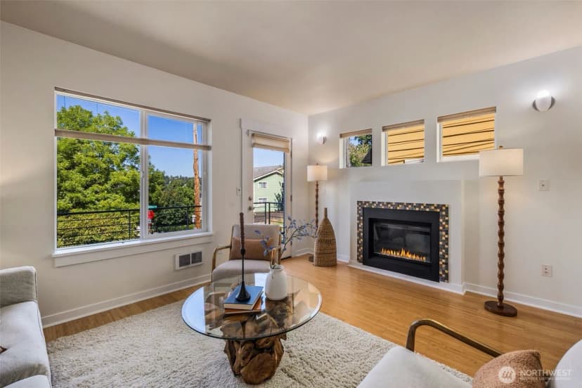 Property photo for 21 W Florentia Street, Seattle photo 6