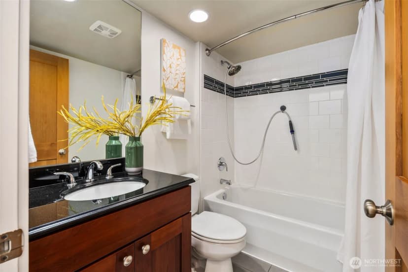 Property photo for 21 W Florentia Street, Seattle photo 20