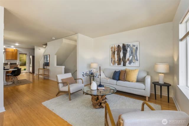 Property photo for 21 W Florentia Street, Seattle photo 5