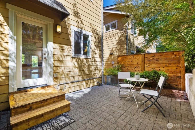 Property photo for 21 W Florentia Street, Seattle photo 12