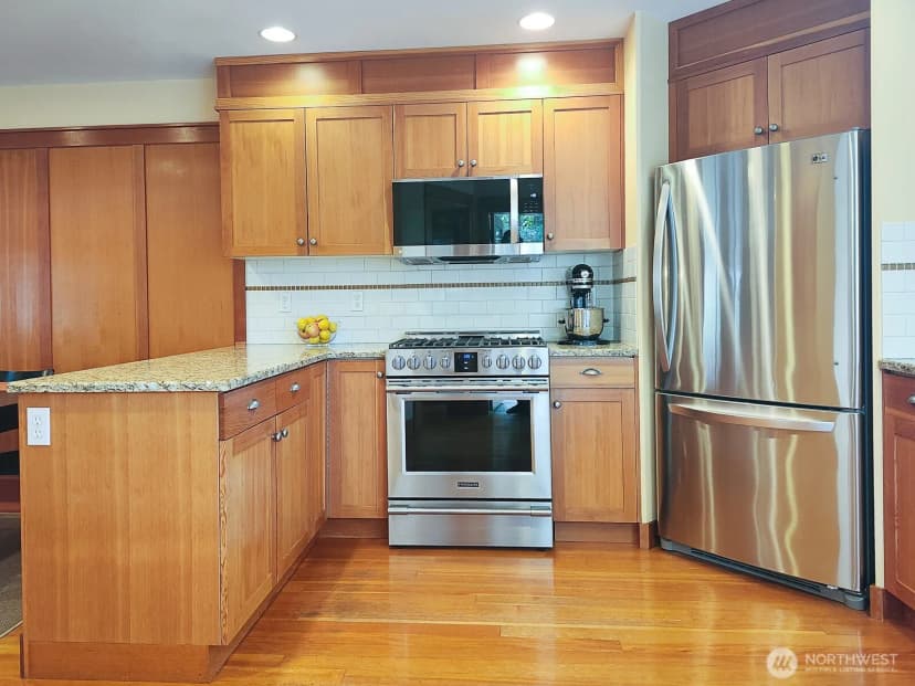 Property photo for 2218 W Raye Street, Seattle photo 10