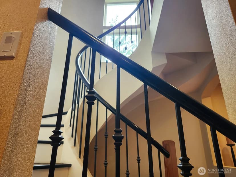 Property photo for 2218 W Raye Street, Seattle photo 17