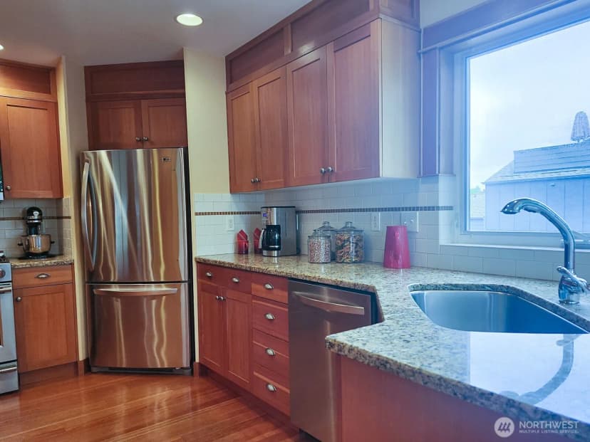 Property photo for 2218 W Raye Street, Seattle photo 11